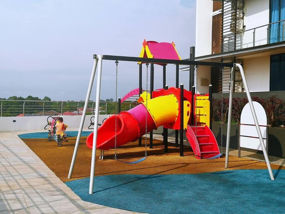 Hanns&freewifi&washer+pool@sunshinecomforthmstay3 * Sibu